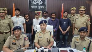 प्रेस वार्ता को संबोधित करते एसपी सिटी मानुष पारीक