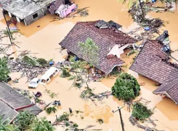 साइक्लोन दित्वा ने श्रीलंका में मचाई तबाही, बाढ़-लैंडस्लाइड से 123 से ज्यादा मौतें