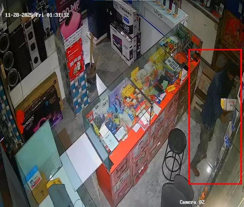 वीआईपी सुरक्षा पर सवाल? गृहमंत्री की मौजूदगी में लाखों की चोरी ने उड़ाई नींद, जानें कैसे हुई सेंधमारी