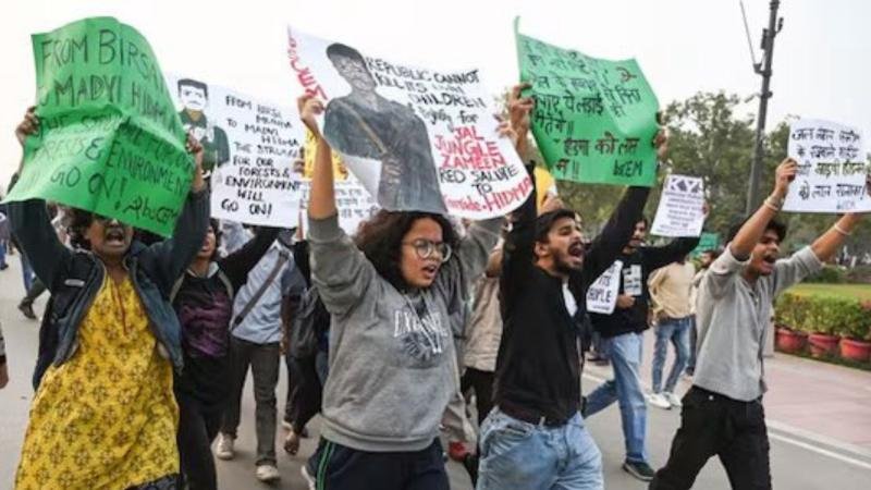 हिडमा के ‘जयकारे’ पर दिल्ली पुलिस का एक्शन! 17 आरोपी 3 दिन की ज्यूडिशल कस्टडी में, 11 महिलाएं भी शामिल